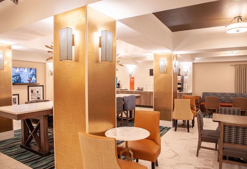 فندق Hampton Inn & Suites Jackson Coliseum