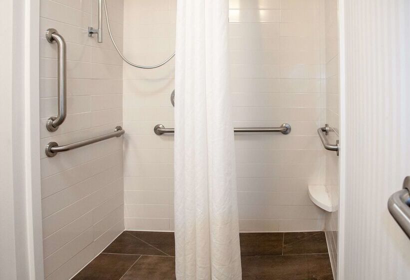 فندق Hampton Inn & Suites Jackson Coliseum
