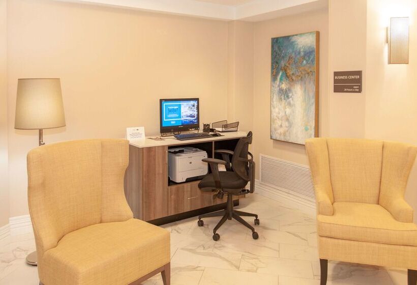 فندق Hampton Inn & Suites Jackson Coliseum