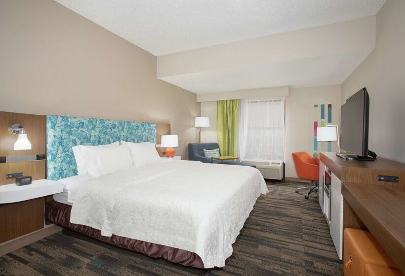 فندق Hampton Inn & Suites Kansas City Merriam