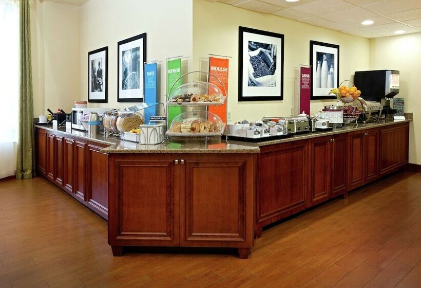 Отель Hampton Inn & Suites Venice Bayside South Sarasota