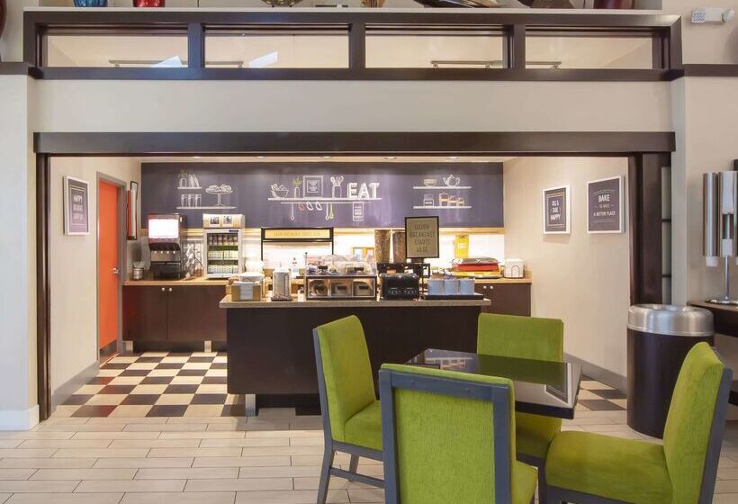 Отель Hampton Inn & Suites Wilmington/wrightsville Beach