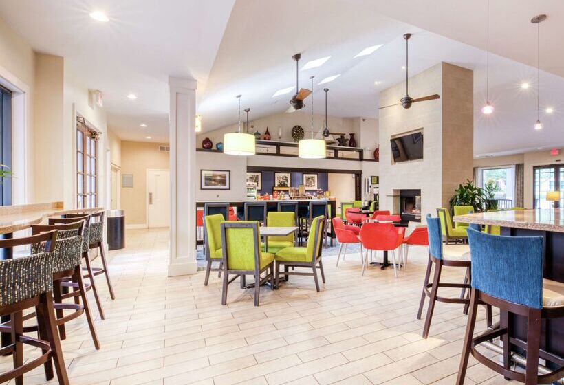 Отель Hampton Inn & Suites Wilmington/wrightsville Beach