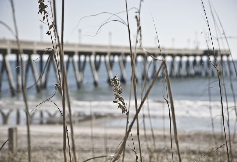 Отель Hampton Inn & Suites Wilmington/wrightsville Beach