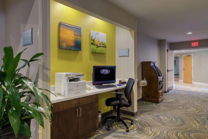 Отель Hampton Inn & Suites Wilmington/wrightsville Beach