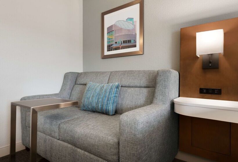 ホテル Hampton Inn Appletonfox River Mall Area