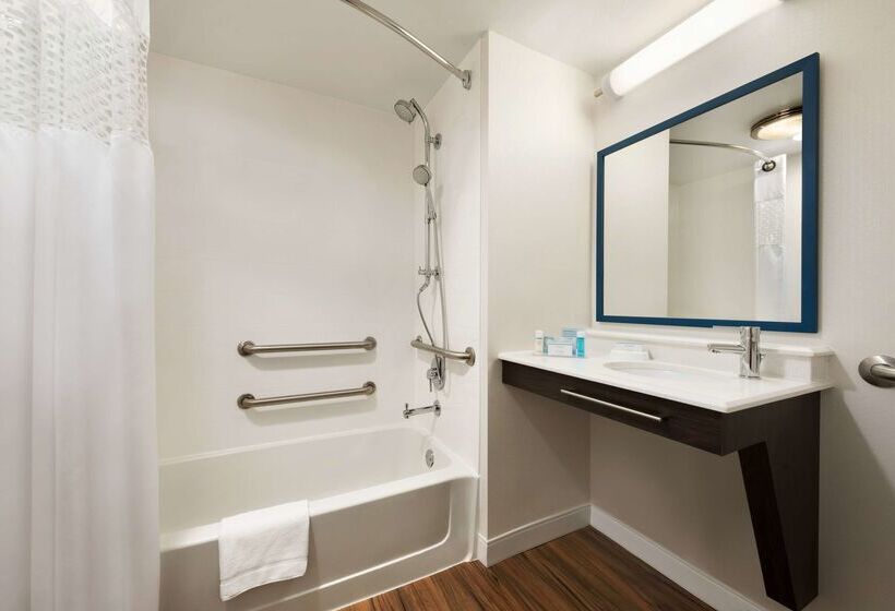 ホテル Hampton Inn Appletonfox River Mall Area