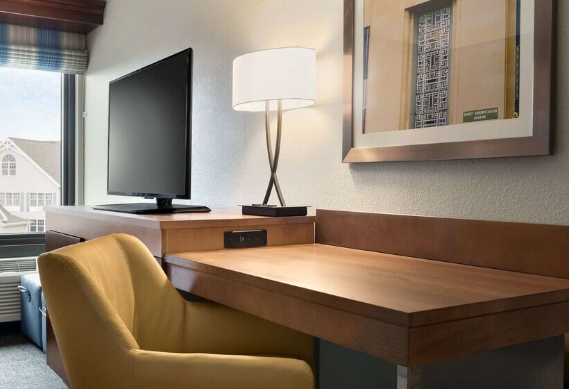 ホテル Hampton Inn Appletonfox River Mall Area