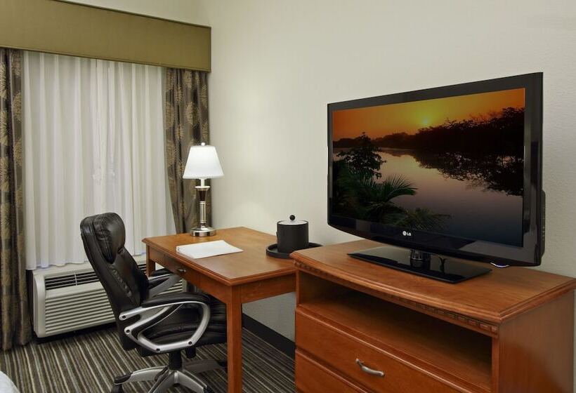 호텔 Hampton Inn Ashtabula