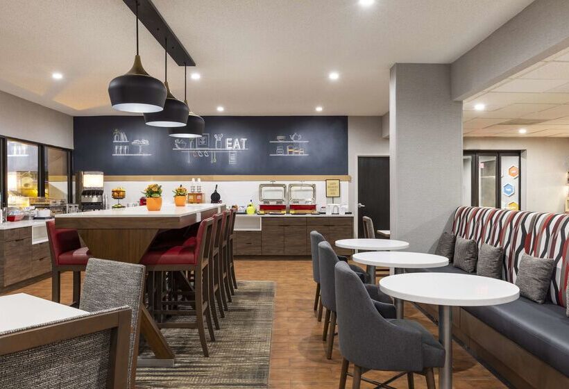 هتل Hampton Inn Athens