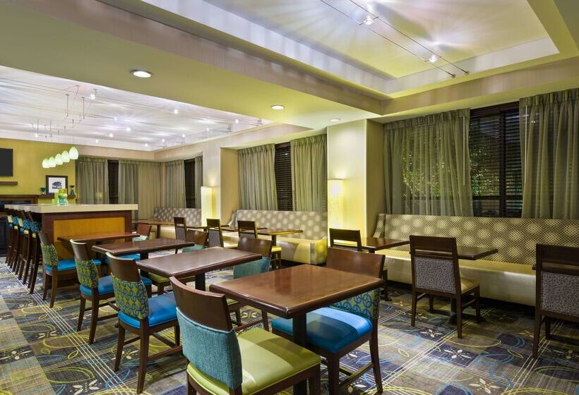 Отель Hampton Inn Atlantaperimeter Center