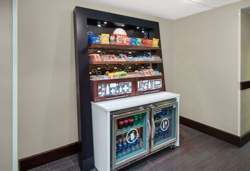 Отель Hampton Inn Atlantaperimeter Center