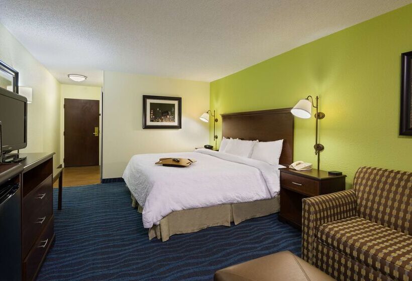 Отель Hampton Inn Atlantaperimeter Center