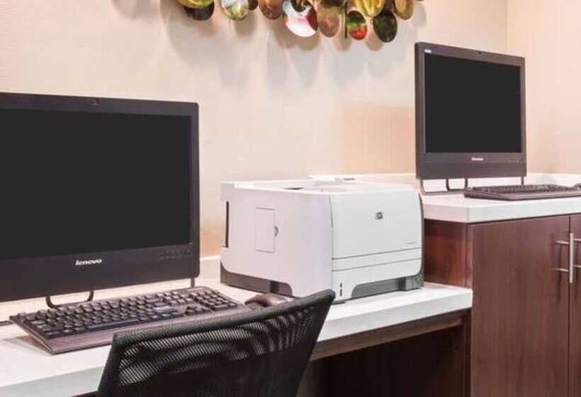 Отель Hampton Inn Atlantaperimeter Center