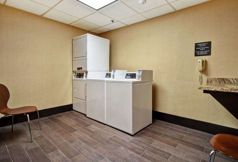 فندق Hampton Inn Auburn