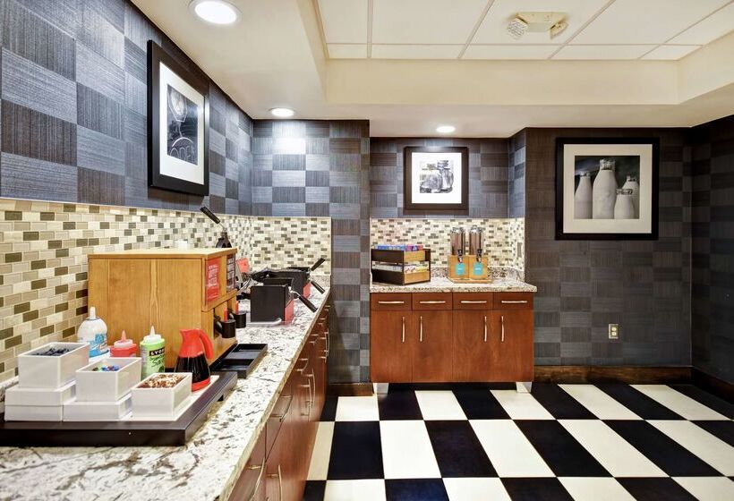 فندق Hampton Inn Auburn