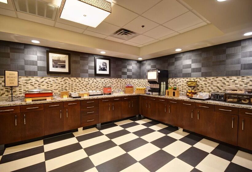 فندق Hampton Inn Auburn