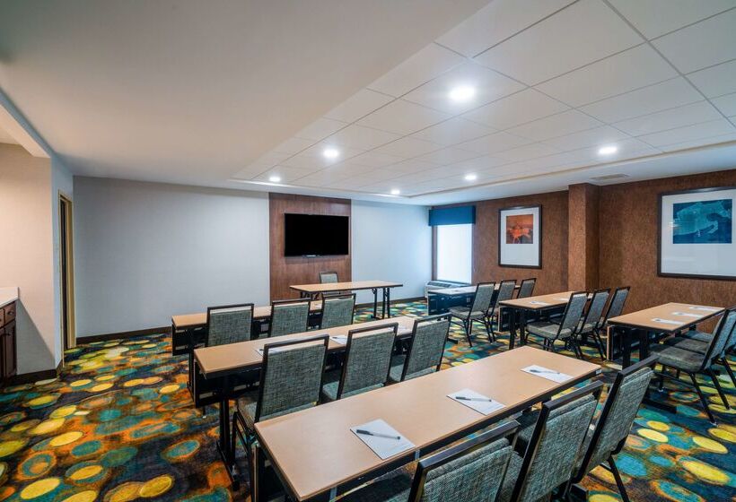 فندق Hampton Inn Bardstown