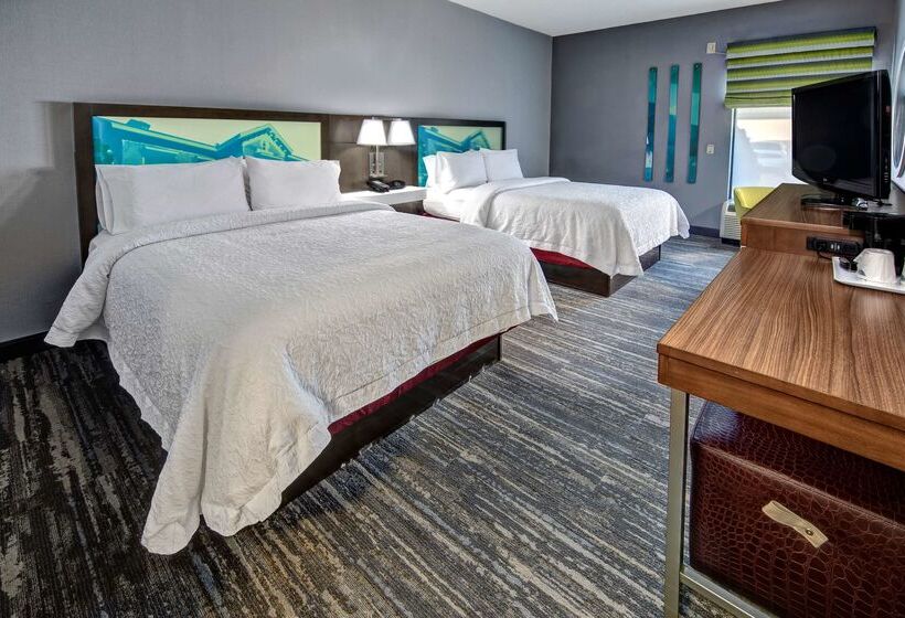 호텔 Hampton Inn Batesville