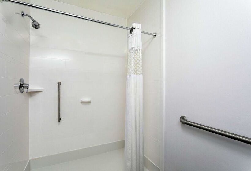 فندق Hampton Inn Bedford