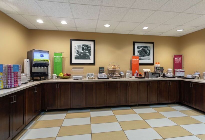 فندق Hampton Inn Bedford