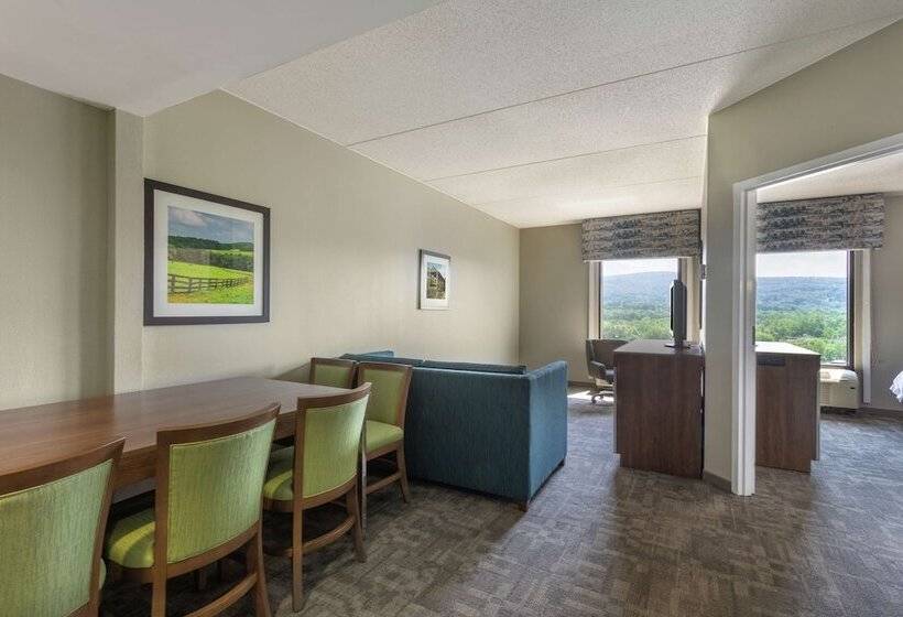 فندق Hampton Inn Bedford