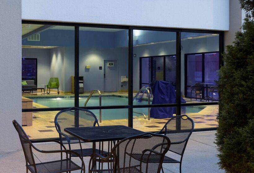 فندق Hampton Inn Bentonville/rogers