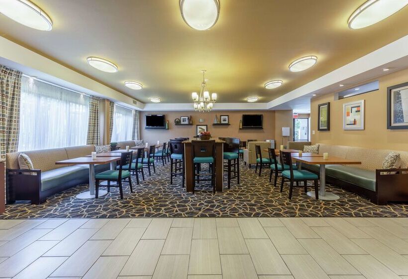 בית מלון כפרי Hampton Inn Biloxi Ocean Springs