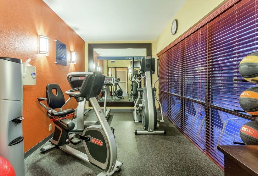 בית מלון כפרי Hampton Inn Biloxi Ocean Springs