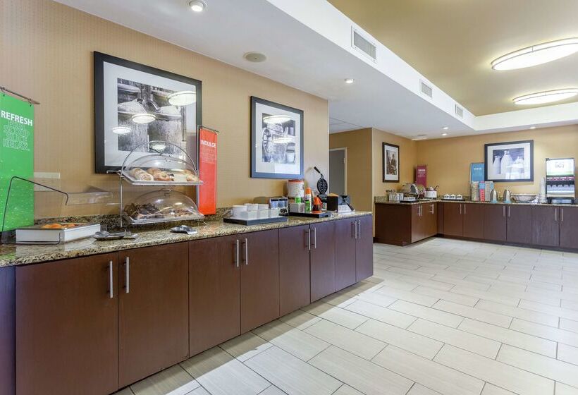 בית מלון כפרי Hampton Inn Biloxi Ocean Springs