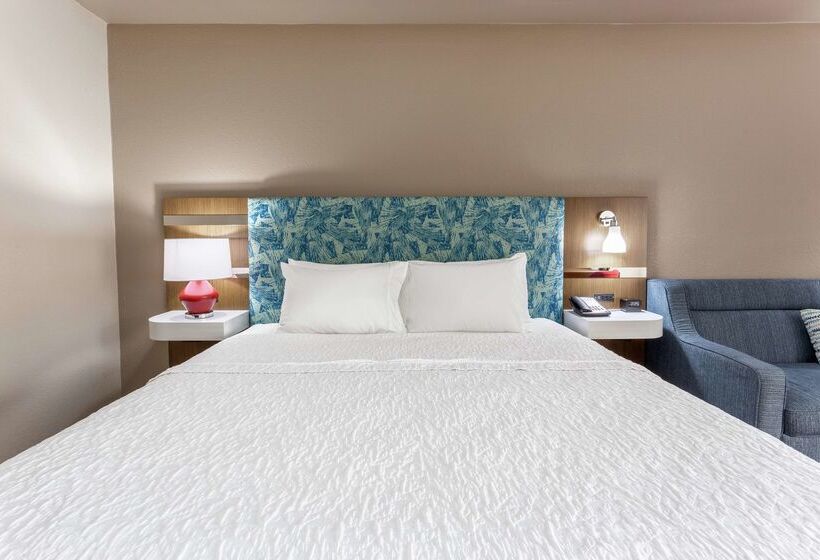 בית מלון כפרי Hampton Inn Biloxi Ocean Springs