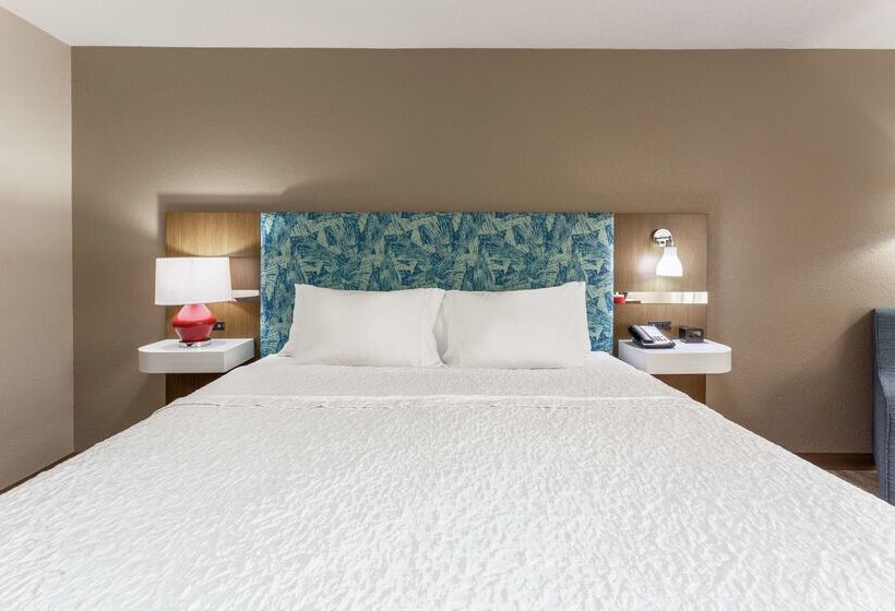 בית מלון כפרי Hampton Inn Biloxi Ocean Springs