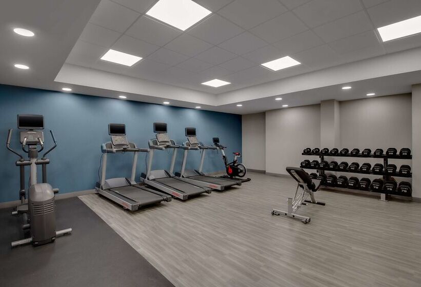 ホテル Hampton Inn Birminghamcolonnade 280