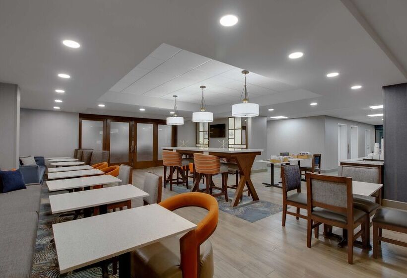 ホテル Hampton Inn Birminghamcolonnade 280