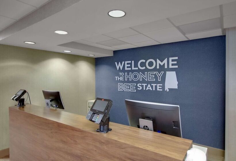 ホテル Hampton Inn Birminghamcolonnade 280