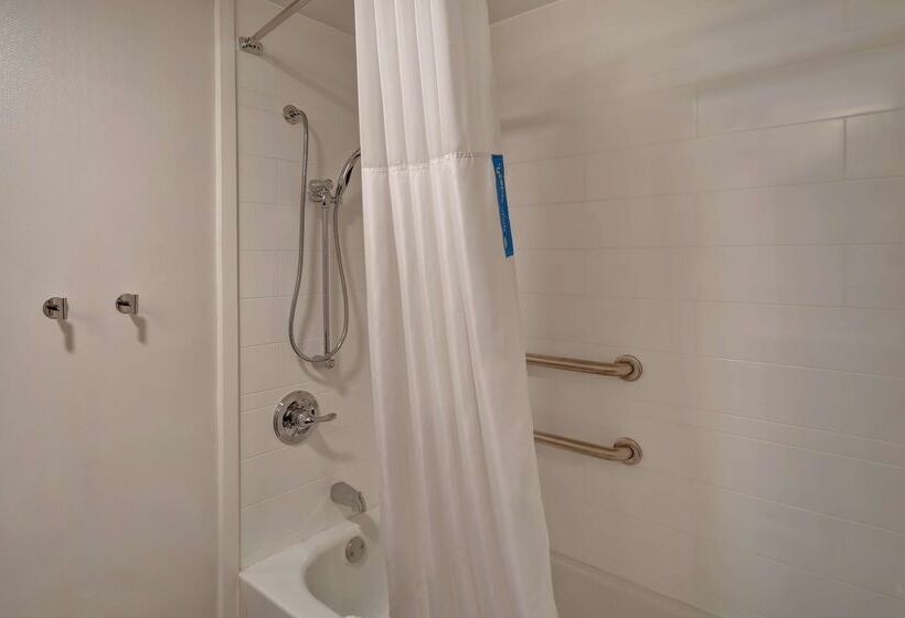 ホテル Hampton Inn Birminghamcolonnade 280