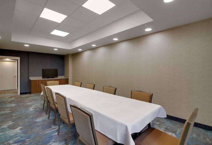 ホテル Hampton Inn Birminghamcolonnade 280