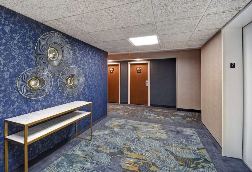 ホテル Hampton Inn Birminghamcolonnade 280