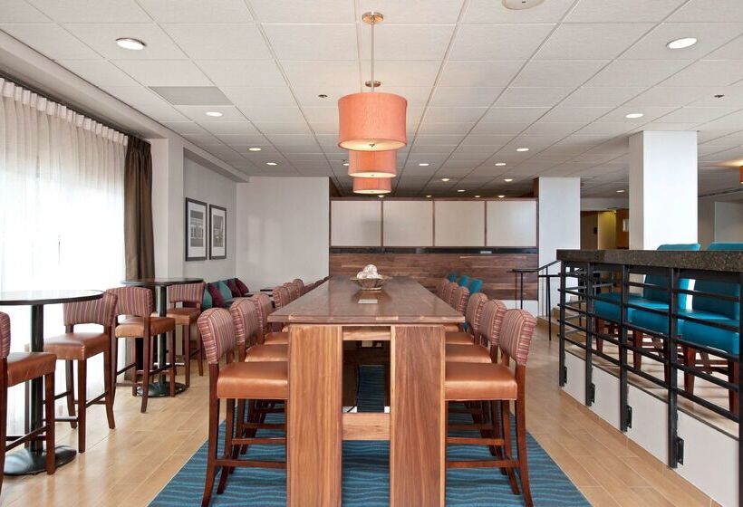 호텔 Hampton Inn Bloomington