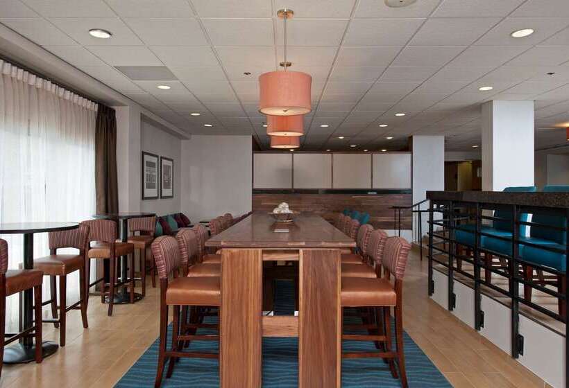 호텔 Hampton Inn Bloomington