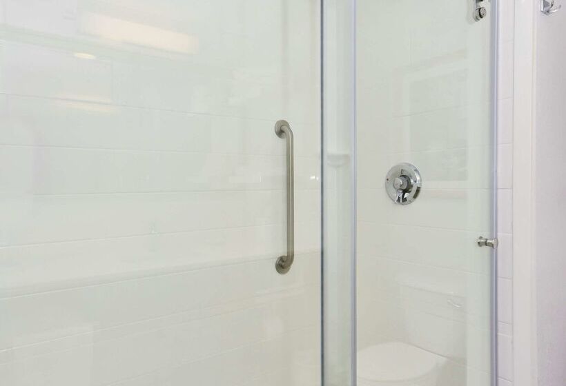 Отель Hampton Inn Brevard