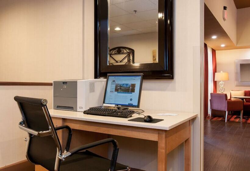 Отель Hampton Inn Brevard