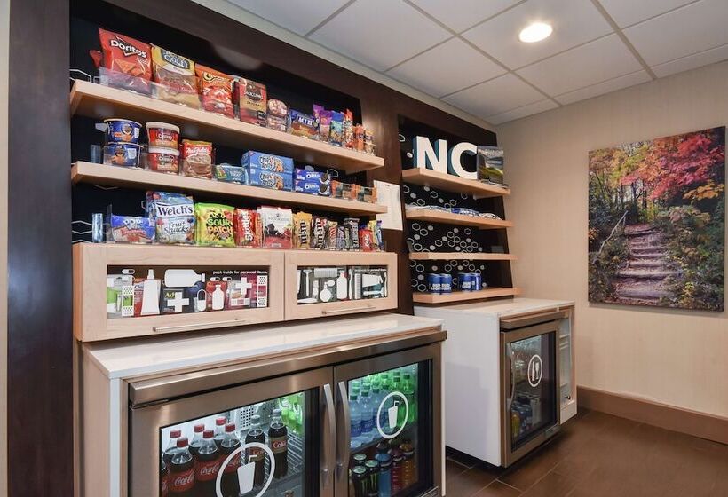 Отель Hampton Inn Brevard