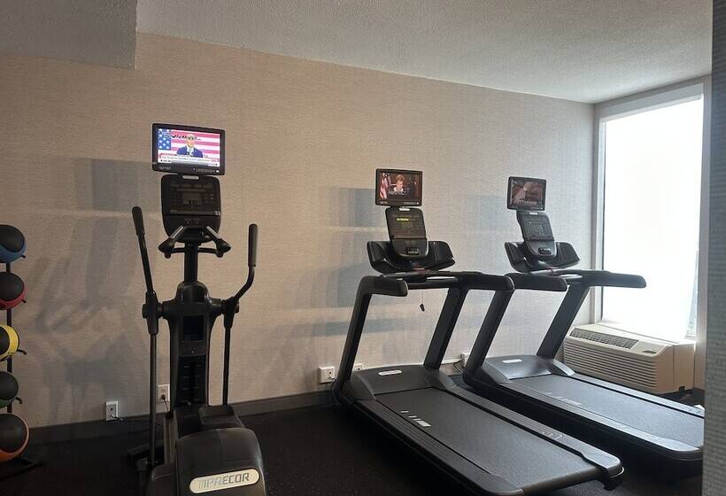 فندق Hampton Inn Bridgeport/clarksburg