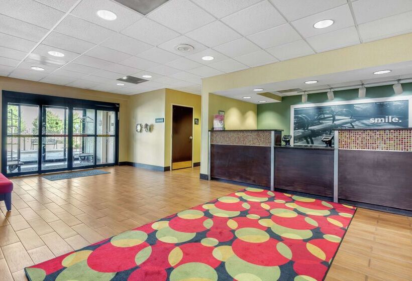 فندق Hampton Inn Brookhaven