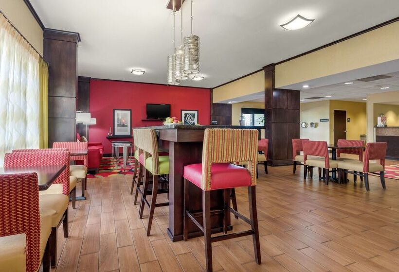 فندق Hampton Inn Brookhaven