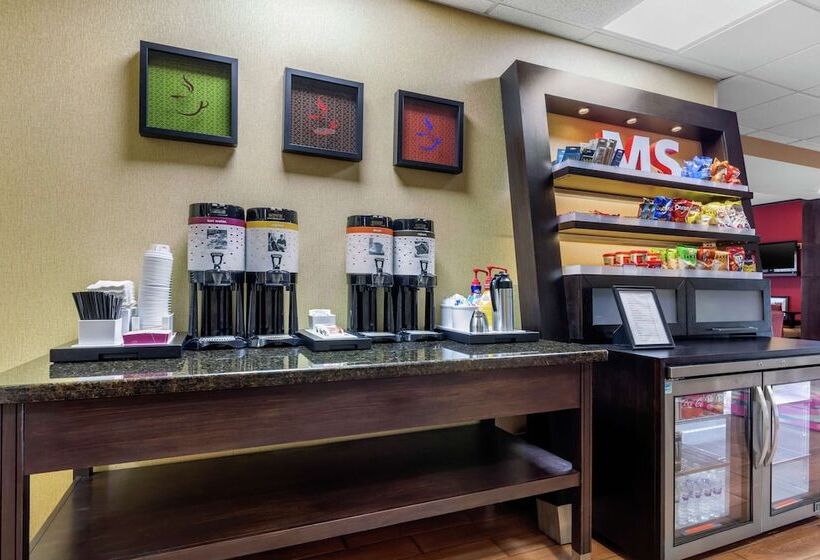 فندق Hampton Inn Brookhaven