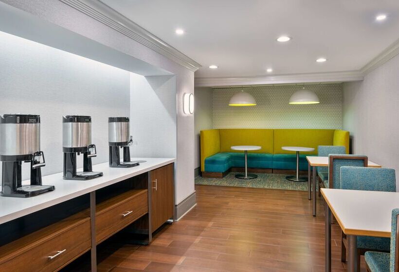 Отель Hampton Inn Buffaloairport/galleria Mall