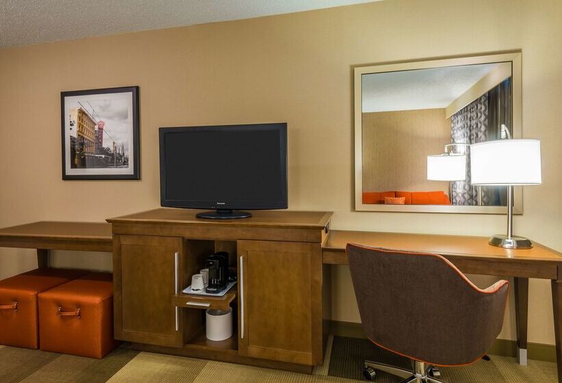 Отель Hampton Inn Buffaloairport/galleria Mall
