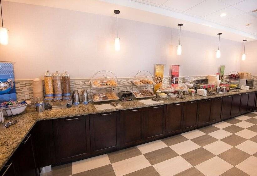 酒店 Hampton Inn Carlstadtat The Meadowlands